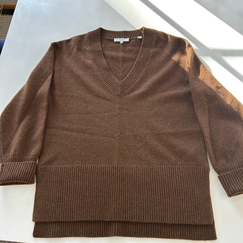 Woman’s Vince V-Neck Cashmere Sweater